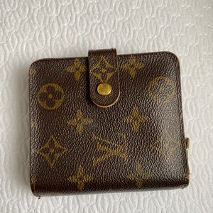 Louis Vuitton monogram bifold wallet